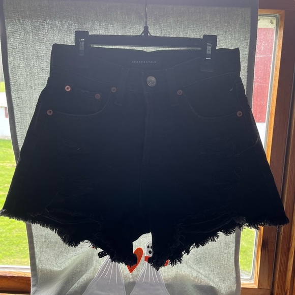 Aeropostale Pants - LIKE NEW Aeropostale 90’s High Rise Cutoff Short